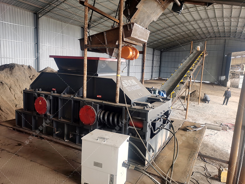 鵝卵石對(duì)輥破碎機(jī)介紹，為什么選擇金聯(lián)機(jī)械？